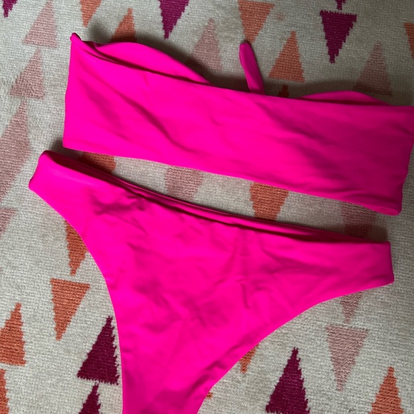 SHEIN Magenta Bikini - Picture 3 of 5